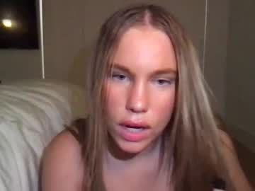 webcam girl alexishemsworth image #5902177