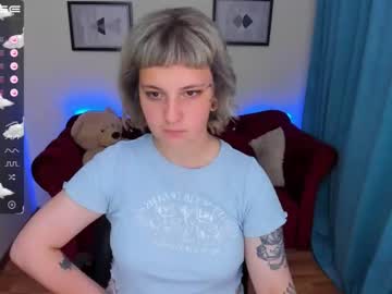 webcam girl yolandi_toit image #2310380