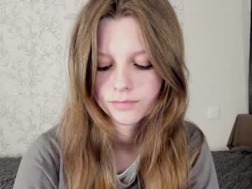 webcam girl alainaestrada image #5541101