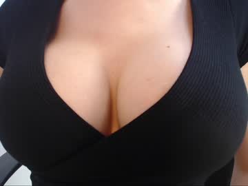 webcam girl eat_mee_out image #2198405