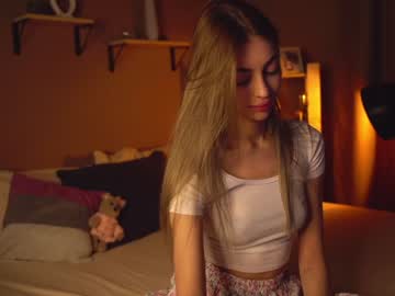 webcam girl cuteelsa_ image #5915370