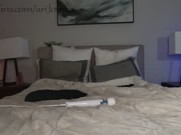 webcam couple ari_lovexo image #4736574