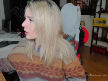 webcam girl kimilee22 image #6098478