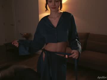 webcam girl luna_ai image #6893174