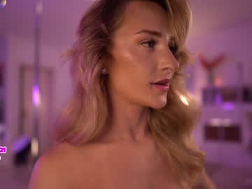 webcam girl hannahjames710 image #4625389