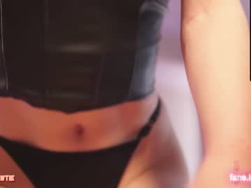 webcam girl plump_bums image #4247009