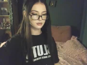 webcam girl bmwm5f90 image #8930302
