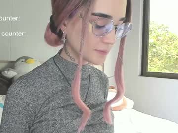 webcam girl lonelly_lolly98 image #7047667