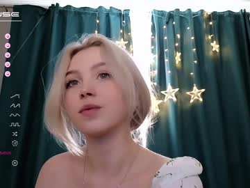 webcam girl small_blondee image #4953340