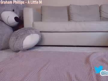 webcam girl hollyextra image #425317