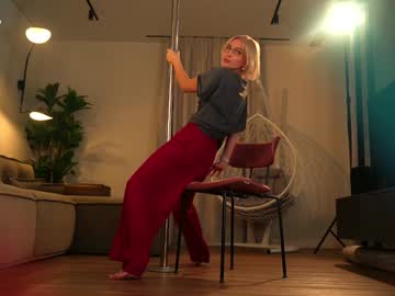 webcam girl artmosphera image #8088501