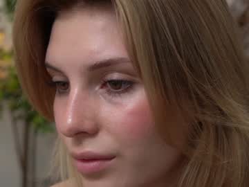 webcam girl refined_style image #7870469