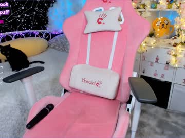 webcam girl littleflufflepuff image #2940760