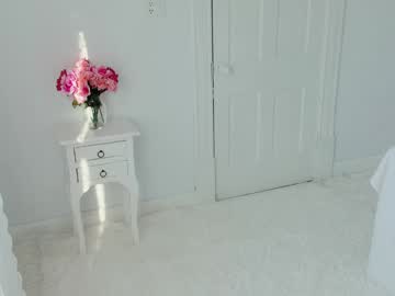 webcam girl littlegreekflower image #8976115