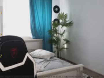webcam girl small_blondee image #7376158