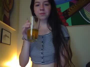 webcam girl babyrae1010 image #2418002