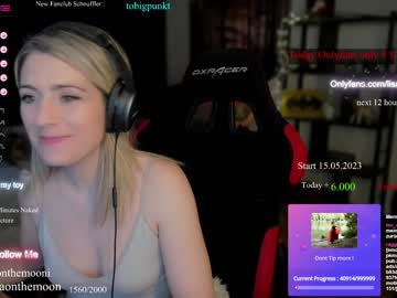 webcam girl kimilee22 image #4449799