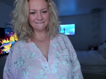 webcam girl kiradivine image #785487