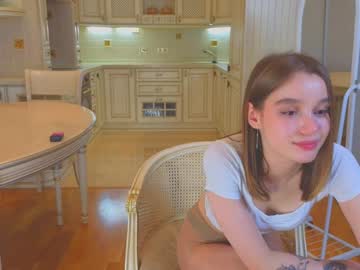 webcam girl harrieteasley image #7993983