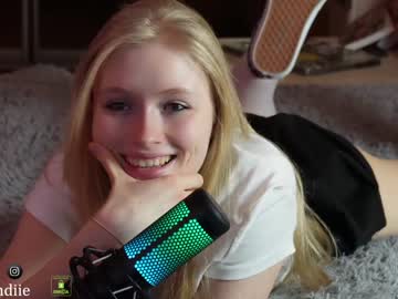 webcam girl bestblondiiecb image #6090829