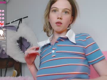 webcam girl small_blondee image #3138974