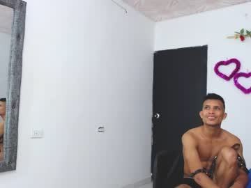 webcam man kam_and_friends image #3259259