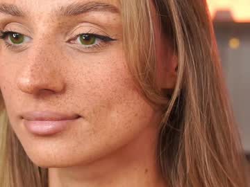 webcam girl artease image #8119425