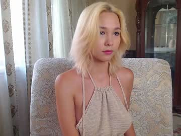 webcam girl karinalin18 image #4882030