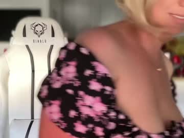 webcam girl kiradivine image #5083410