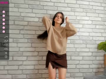 webcam girl carolynjacquelins image #3163190
