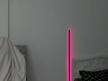 webcam girl 2b_ image #7698190
