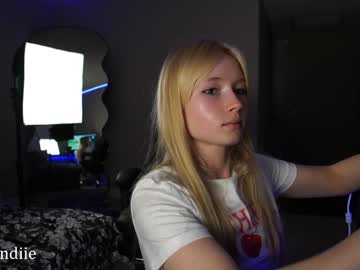 webcam girl bestblondiiecb image #8279373