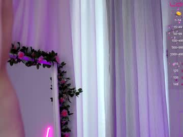 webcam girl holliwould_ image #4470234
