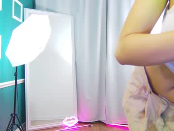 webcam girl kiska_kiss image #2701655