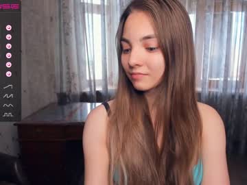 webcam girl shy_media image #4619151