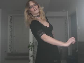 webcam girl crimsonxrapture image #1167658