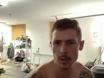 webcam man browneyedmuscleboy32 image #6942870