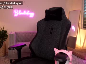 webcam girl blondiekayy image #1884515