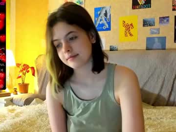 webcam girl nessaa_moree image #3741236