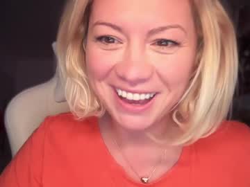 webcam girl kiradivine image #7982543