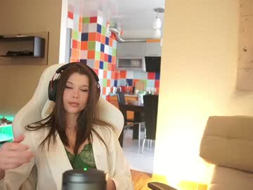 webcam girl bitter_moon image #8664375