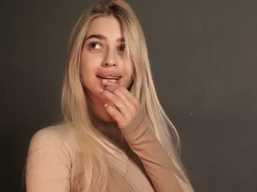 webcam girl cuteelsa_ image #4867399