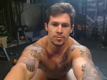 webcam man browneyedmuscleboy32 image #5792503