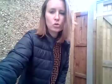 webcam girl eatmypie69 image #5463889