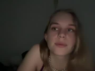 webcam girl sofwithasecret image #8931935
