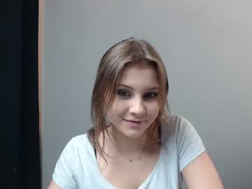 webcam girl relax_nina image #279200