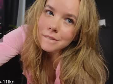 webcam girl milly_shy image #8143271