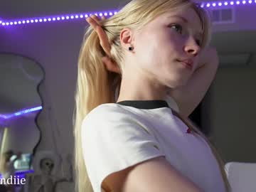 webcam girl bestblondiiecb image #8115223