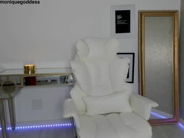 webcam girl moniqueeass image #7471449
