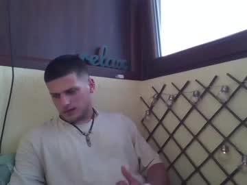 webcam man roberto_twink1 image #4518558